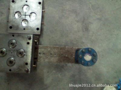 花灑出水頭模具選購指南 以余姚市陸埠斯普塑料模具廠為例